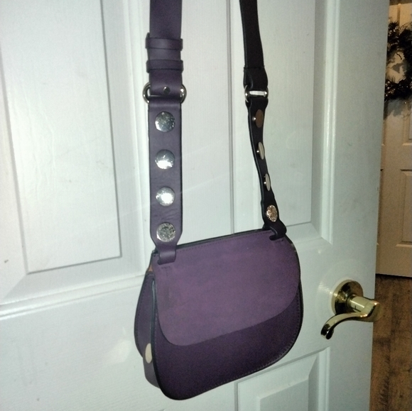 Beautiful purple plum crossbody purse by French connection - Picture 1 of 10